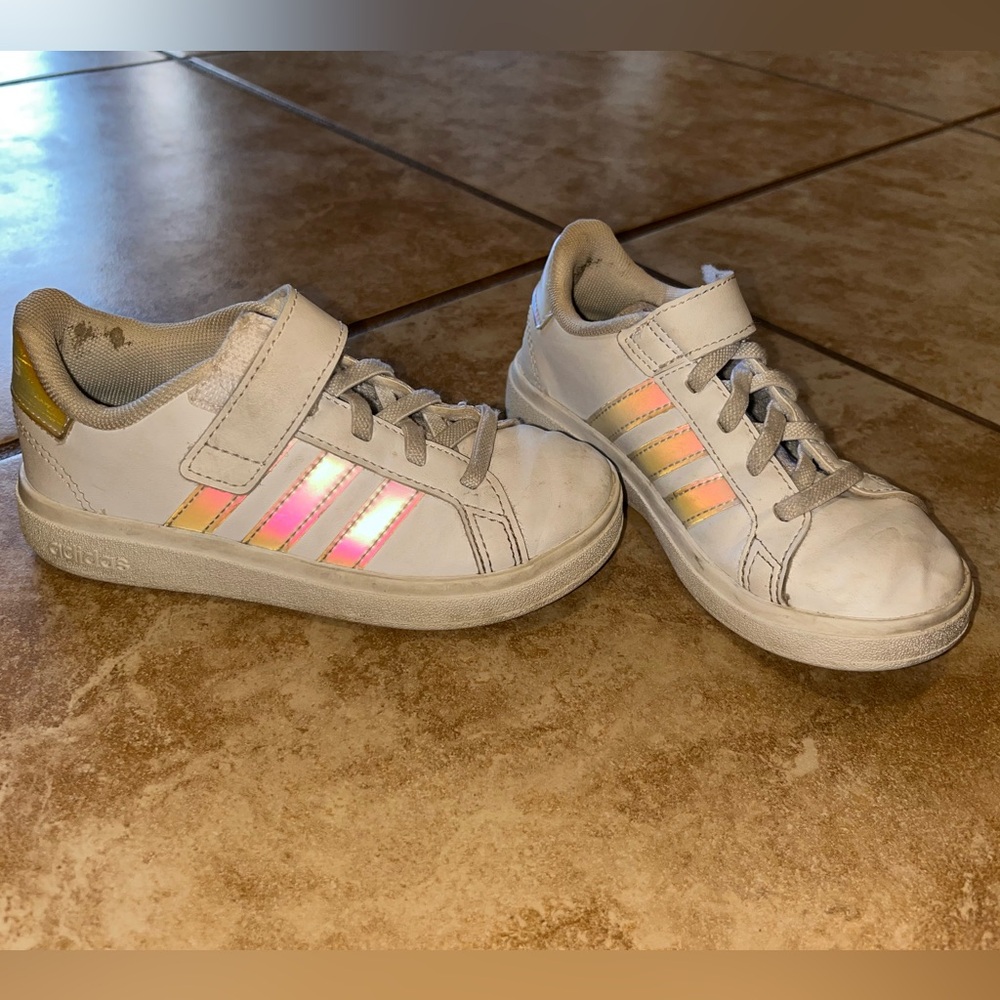 Toddlers girls Adidas tennis shoes. Size 10.5
